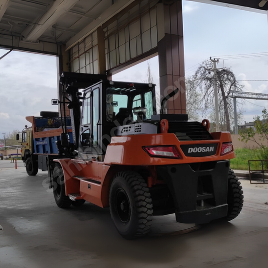 Empilhador Doosan de 16 Toneladas para Aluguer – 2023